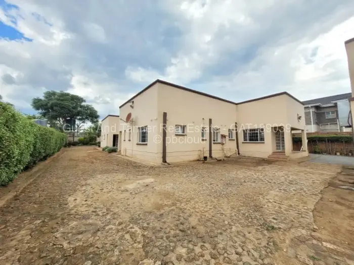 Office to Rent in Pomona