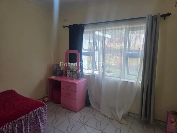 5 Bedroom House for Sale in Shawasha Hills, Harare