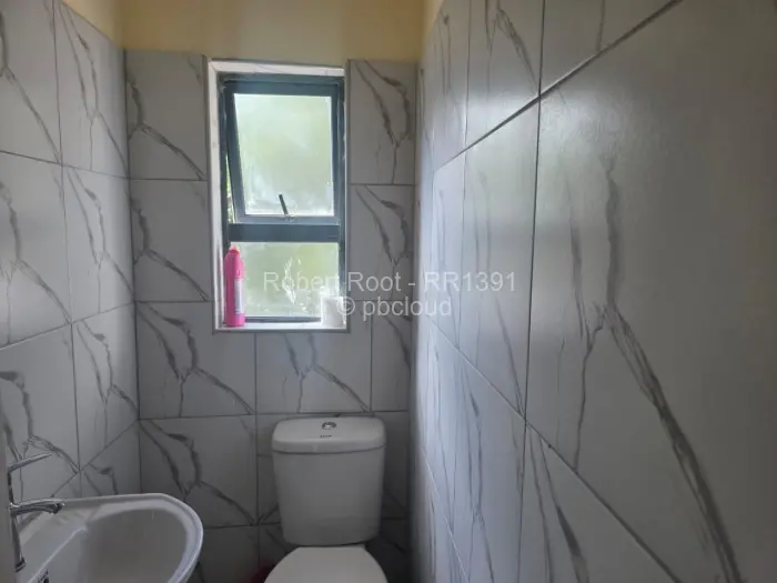 5 Bedroom House for Sale in Shawasha Hills, Harare