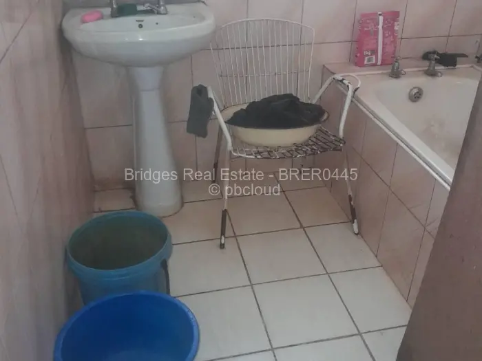 Office to Rent in Borrowdale