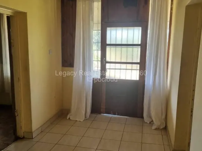 5 Bedroom House for Sale in Hatfield, Harare