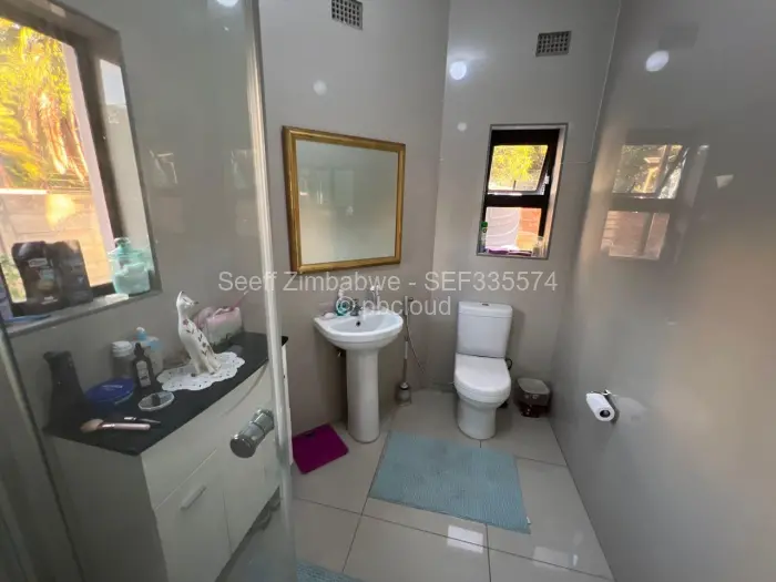 Flat/Apartment to Rent in Emerald Hill