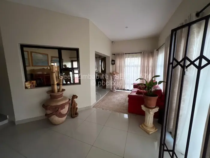 Flat/Apartment to Rent in Emerald Hill