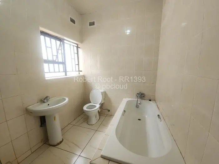 6 Bedroom House to Rent in Mount Pleasant Heights