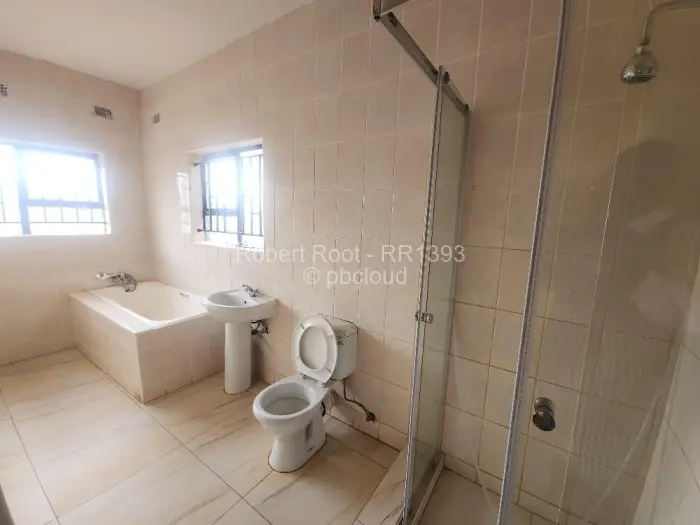 6 Bedroom House to Rent in Mount Pleasant Heights