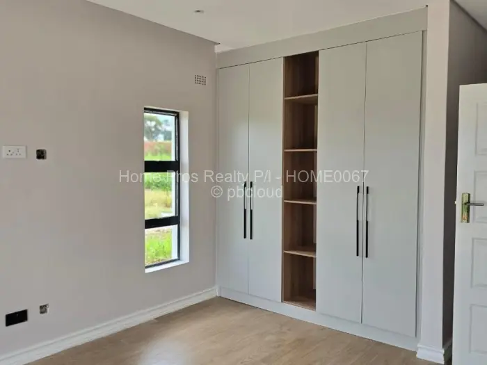 Townhouse/Cluster to Rent in Pomona