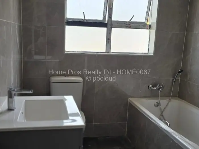 Townhouse/Cluster to Rent in Pomona