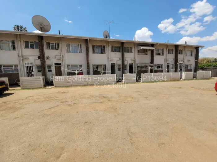 2 Bedroom Cottage/Garden Flat for Sale in Avenues, Harare