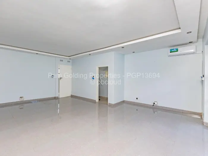 2 Bedroom Cottage/Garden Flat for Sale in Avenues, Harare