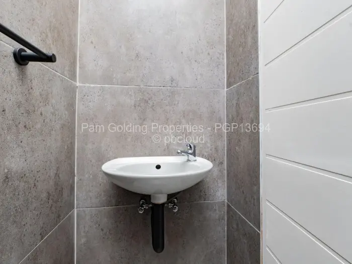 2 Bedroom Cottage/Garden Flat for Sale in Avenues, Harare