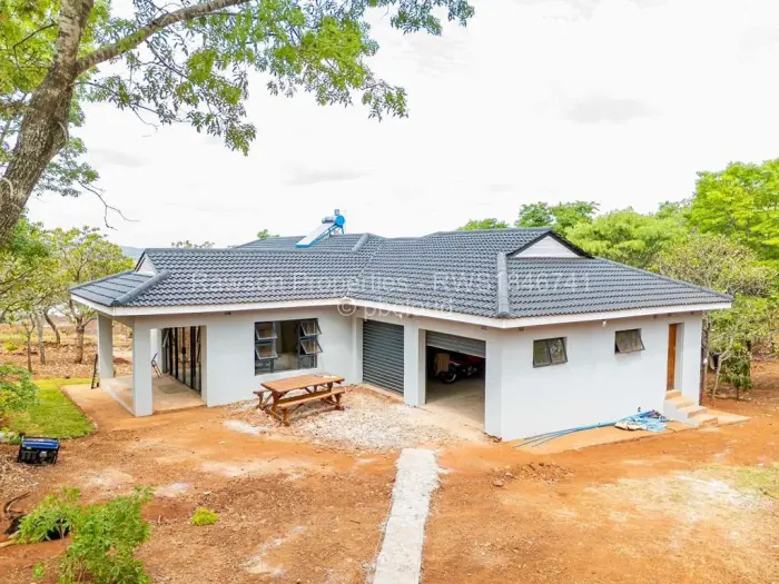 5 Bedroom House for Sale in Shawasha Hills, Harare