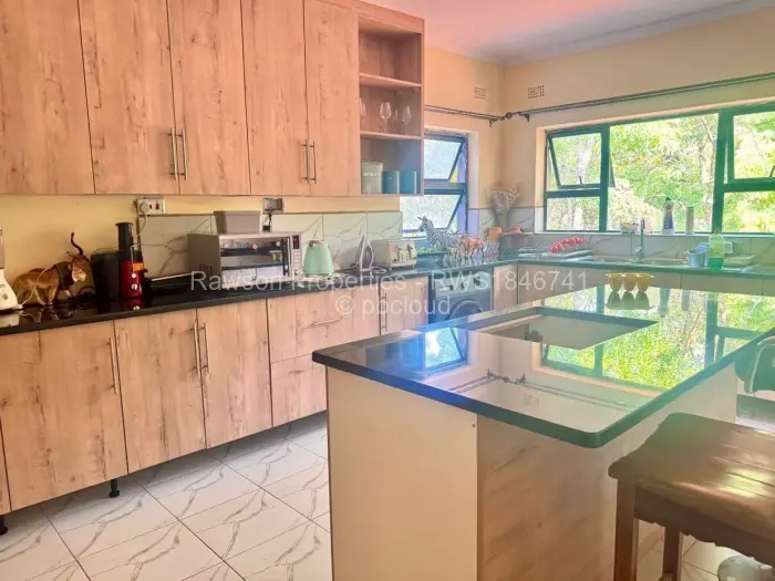 5 Bedroom House for Sale in Shawasha Hills, Harare