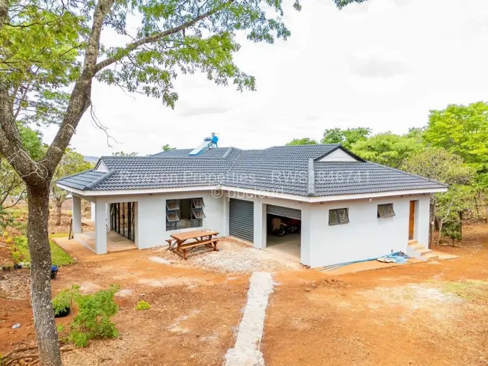 5 Bedroom House for Sale in Shawasha Hills, Harare
