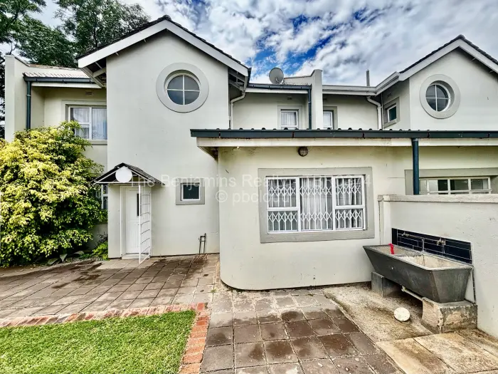 Townhouse/Cluster to Rent in Avondale, Harare