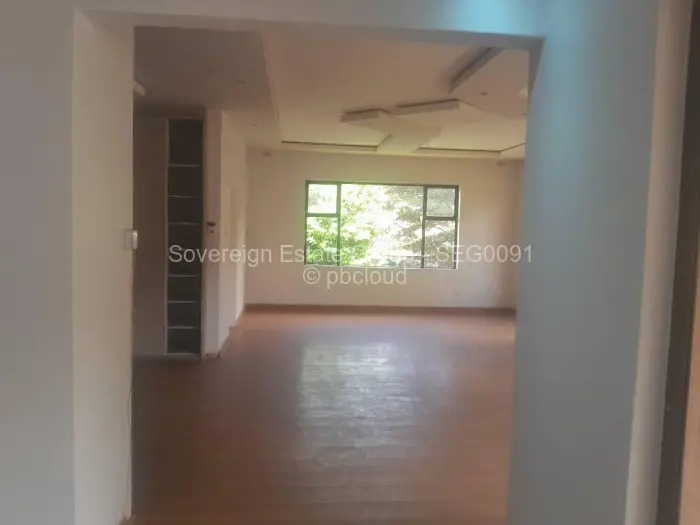 6 Bedroom House for Sale in Helensvale, Harare