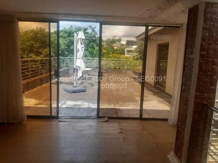 6 Bedroom House for Sale in Helensvale, Harare