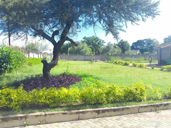 3 Bedroom House for Sale in Woodlands, Bulawayo