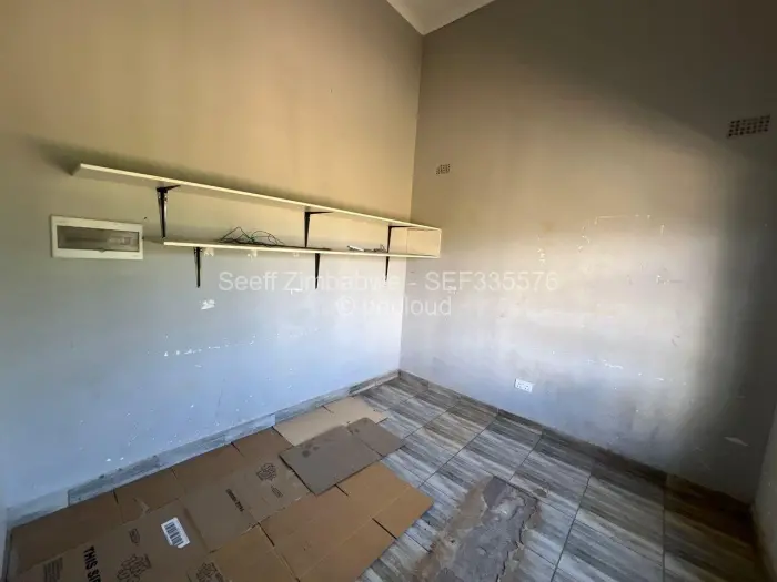 Retail/Shop to Rent in Damofalls, Damofalls