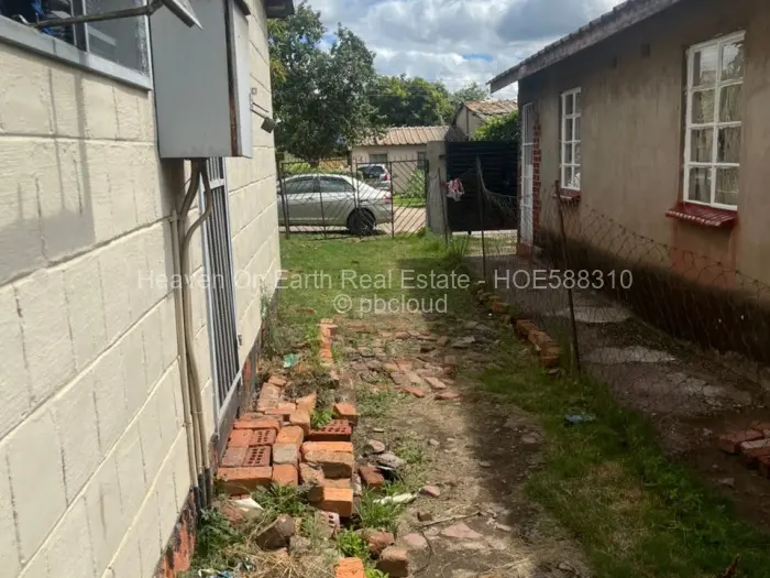 2 Bedroom House to Rent in Mufakose, Harare