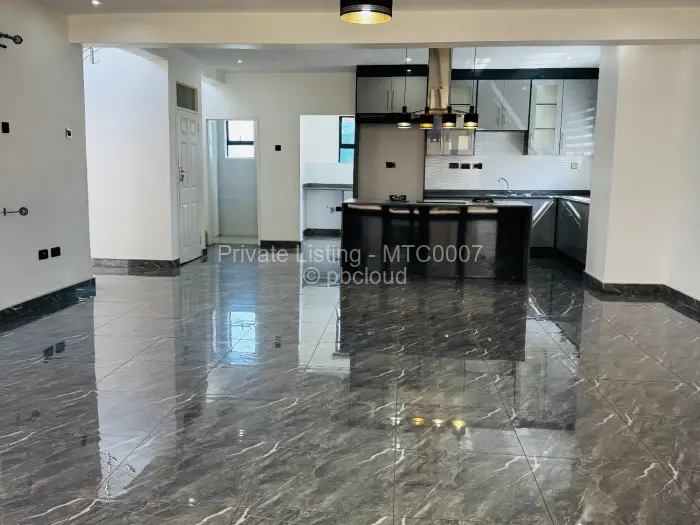 Townhouse/Cluster to Rent in Helensvale, Harare