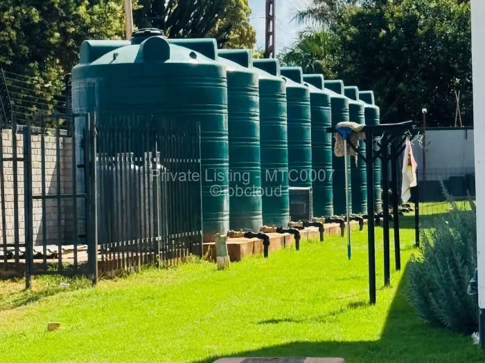 Townhouse/Cluster to Rent in Helensvale, Harare