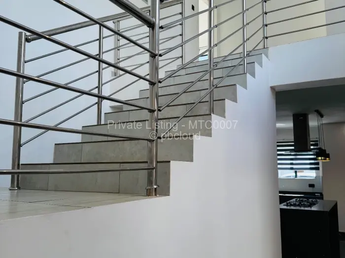 Townhouse/Cluster to Rent in Helensvale, Harare