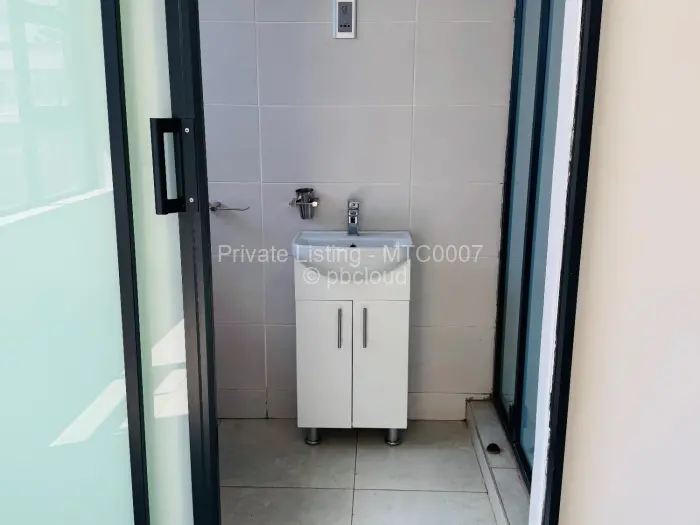 Townhouse/Cluster to Rent in Helensvale, Harare