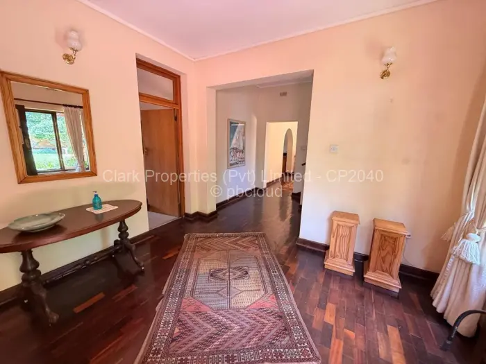 4 Bedroom House to Rent in Alexandra Park