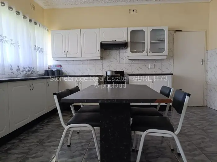4 Bedroom House to Rent in Matsheumhlope, Bulawayo