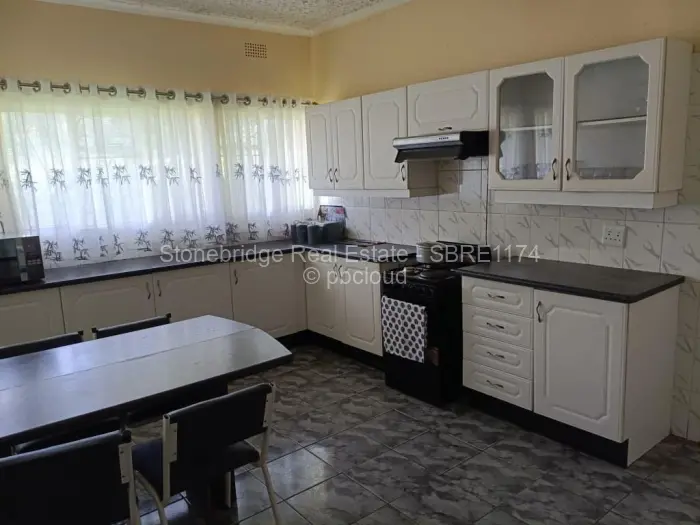 4 Bedroom House to Rent in Matsheumhlope, Bulawayo