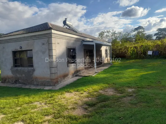 6 Bedroom House for Sale in Carrick Creagh Estate, Harare