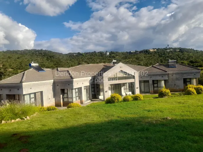 6 Bedroom House for Sale in Carrick Creagh Estate, Harare
