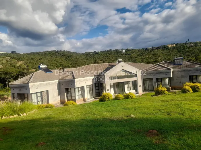 6 Bedroom House for Sale in Carrick Creagh Estate, Harare