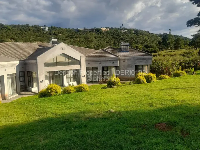 6 Bedroom House for Sale in Carrick Creagh Estate, Harare