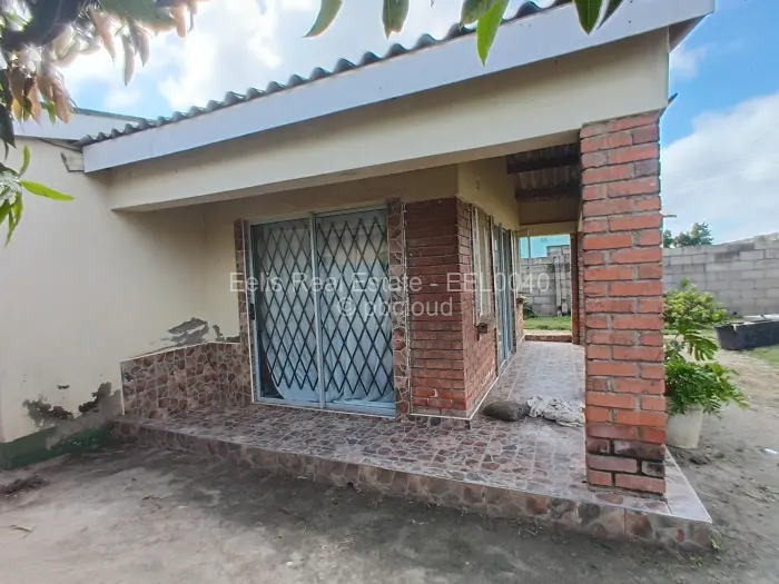 4 Bedroom House for Sale in Woodlands Park, Gweru
