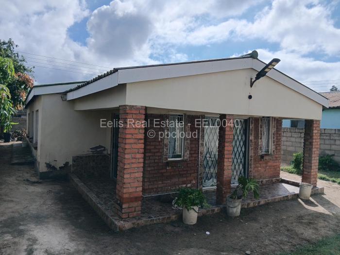 4 Bedroom House for Sale in Woodlands Park, Gweru