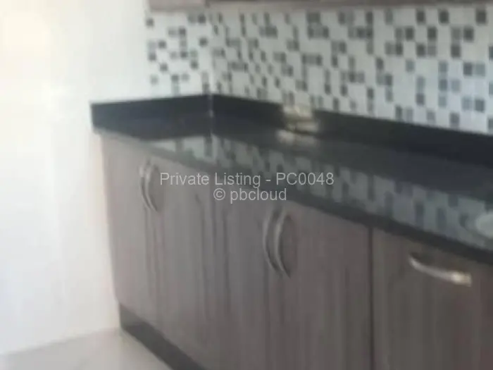 6 Bedroom House to Rent in Manresa, Harare