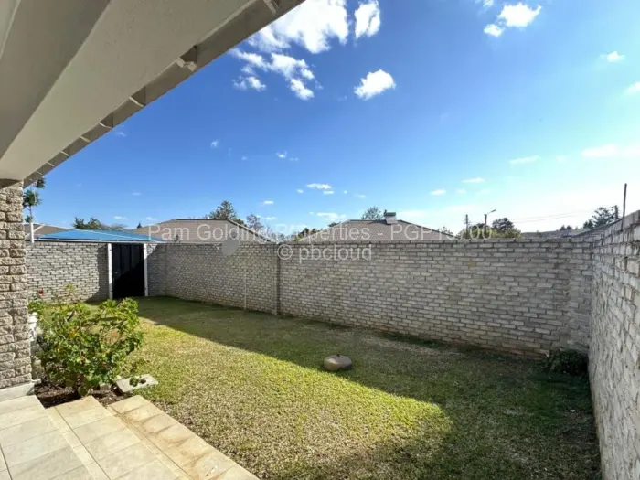 Townhouse/Cluster for Sale in Newlands, Harare