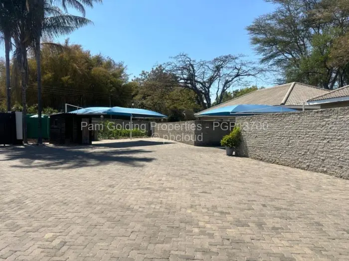 Townhouse/Cluster for Sale in Newlands, Harare