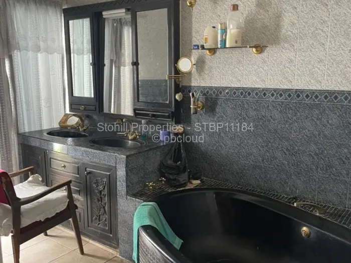 6 Bedroom House for Sale in Gunhill, Harare