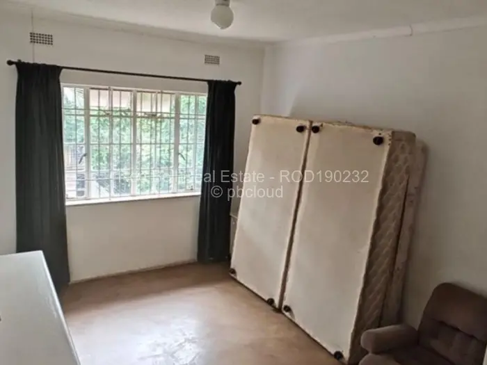 Flat/Apartment to Rent in Avondale West