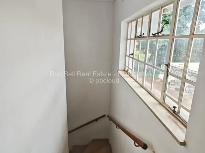 Flat/Apartment to Rent in Avondale West