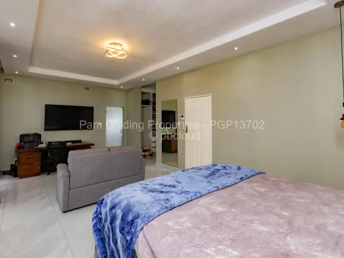 5 Bedroom House for Sale in Haydon Park, Mazowe