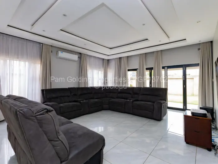 5 Bedroom House for Sale in Haydon Park, Mazowe