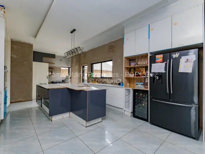 5 Bedroom House for Sale in Haydon Park, Mazowe