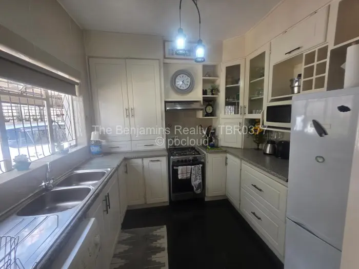 Flat/Apartment to Rent in Avondale