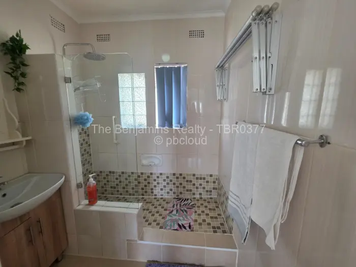 Flat/Apartment to Rent in Avondale