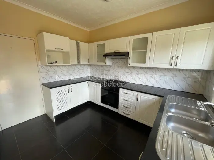 Townhouse/Cluster for Sale in Avondale, Harare