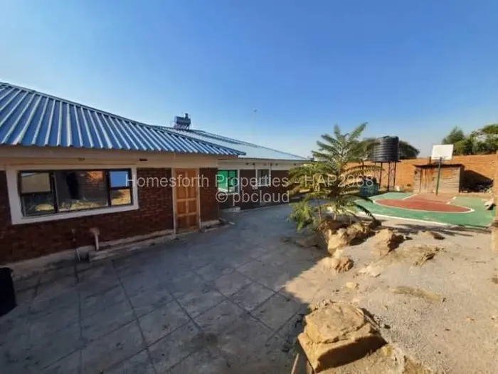 3 Bedroom House to Rent in Crowhill Views, Harare