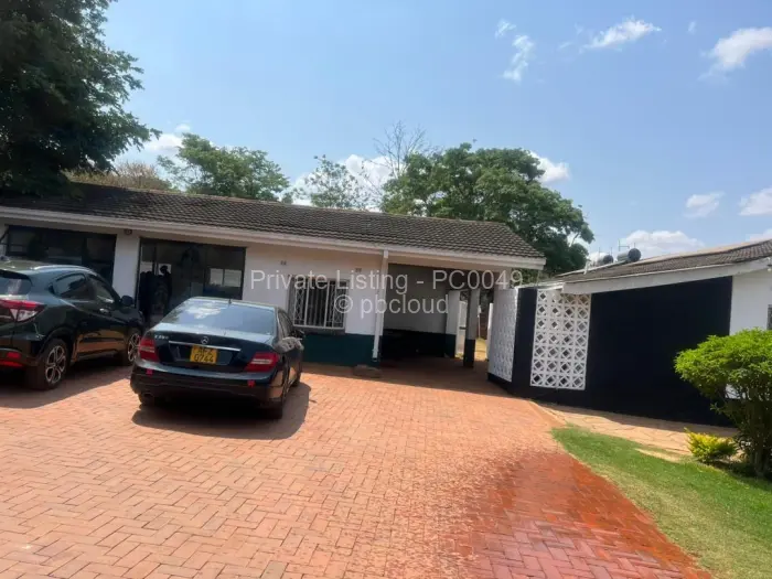 5 Bedroom House for Sale in Hogerty Hill, Harare